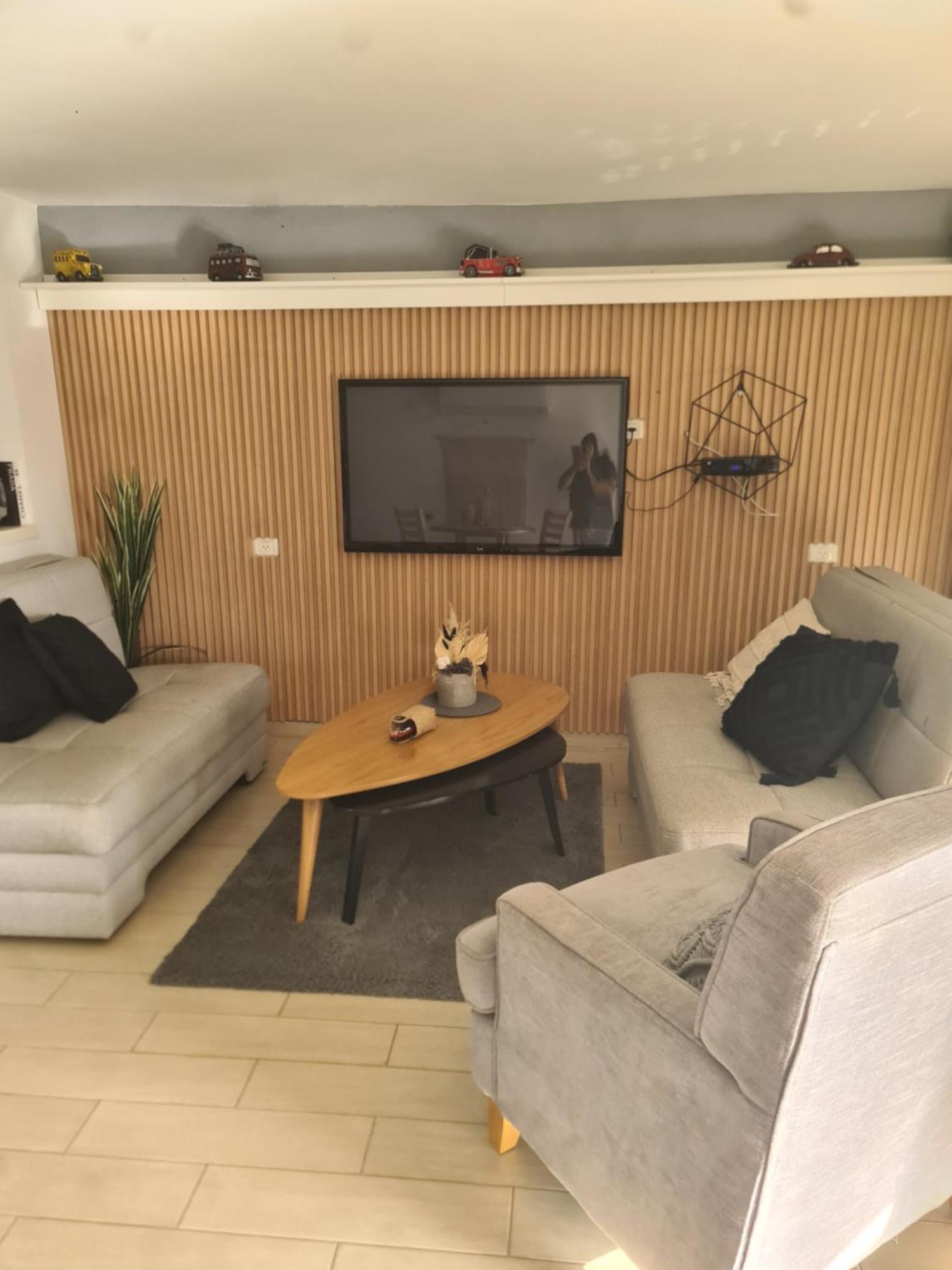 Ronit'S Place Apartment Qiryat Shemona Room photo